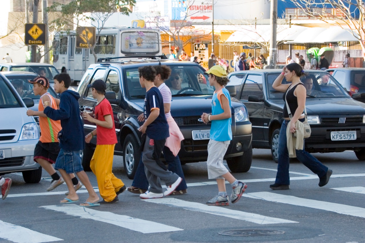 Pedestre também é responsável pela segurança no trânsito